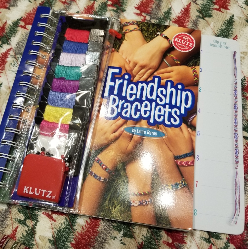 Friendship Bracelets Instruction Book and Kit